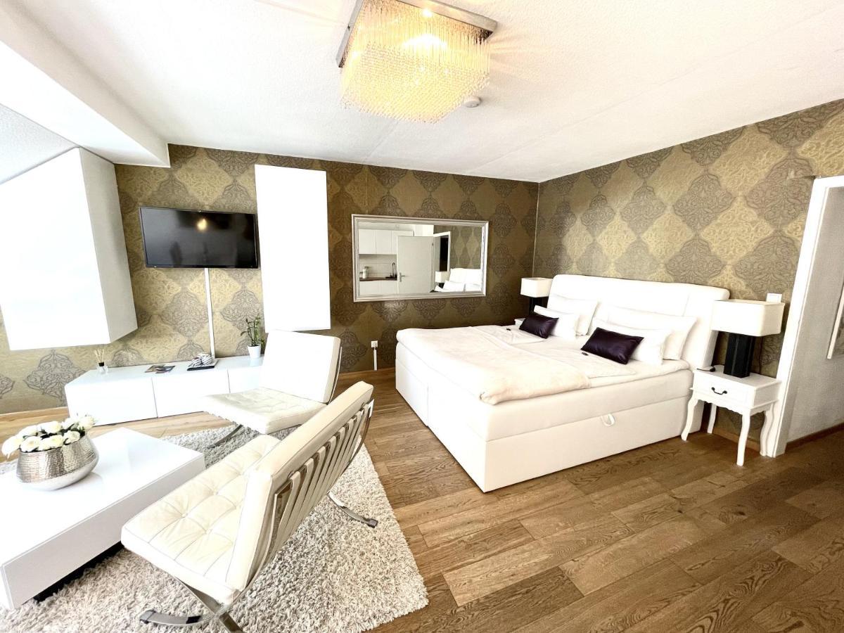 Ferienwohnung Luxus Penthouse Whiterussian Freiburg im Breisgau Exterior foto